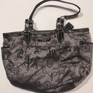COACH SILVER / BLACK STAGECOACH HORSE & CARRIAGE SHOULDER BAG (F16563)